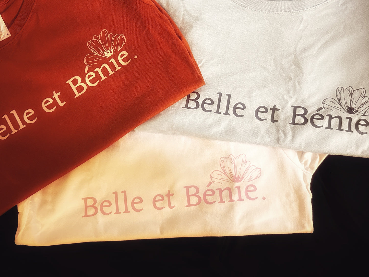 T-shirt à Manches courtes "Belle et Bénie."